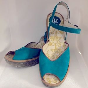 FLY London Yora Turquoise Leather Peep Toe Wedge Sandal Sz 10 - EUC